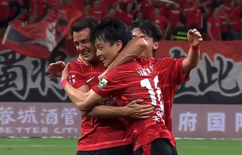 包含主教练战术调整得当，让球队状态回勇的词条
