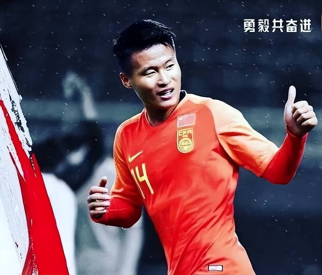 包含主教练战术调整得当，让球队状态回勇的词条